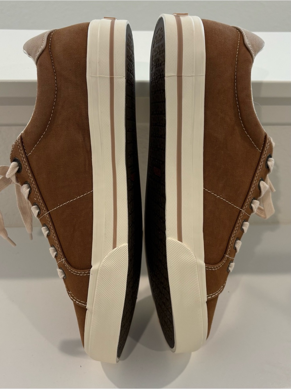 Taos 'Z Soul' Tan Brown Canvas Sneakers - Size 10 Wide - Picture 5 of 9